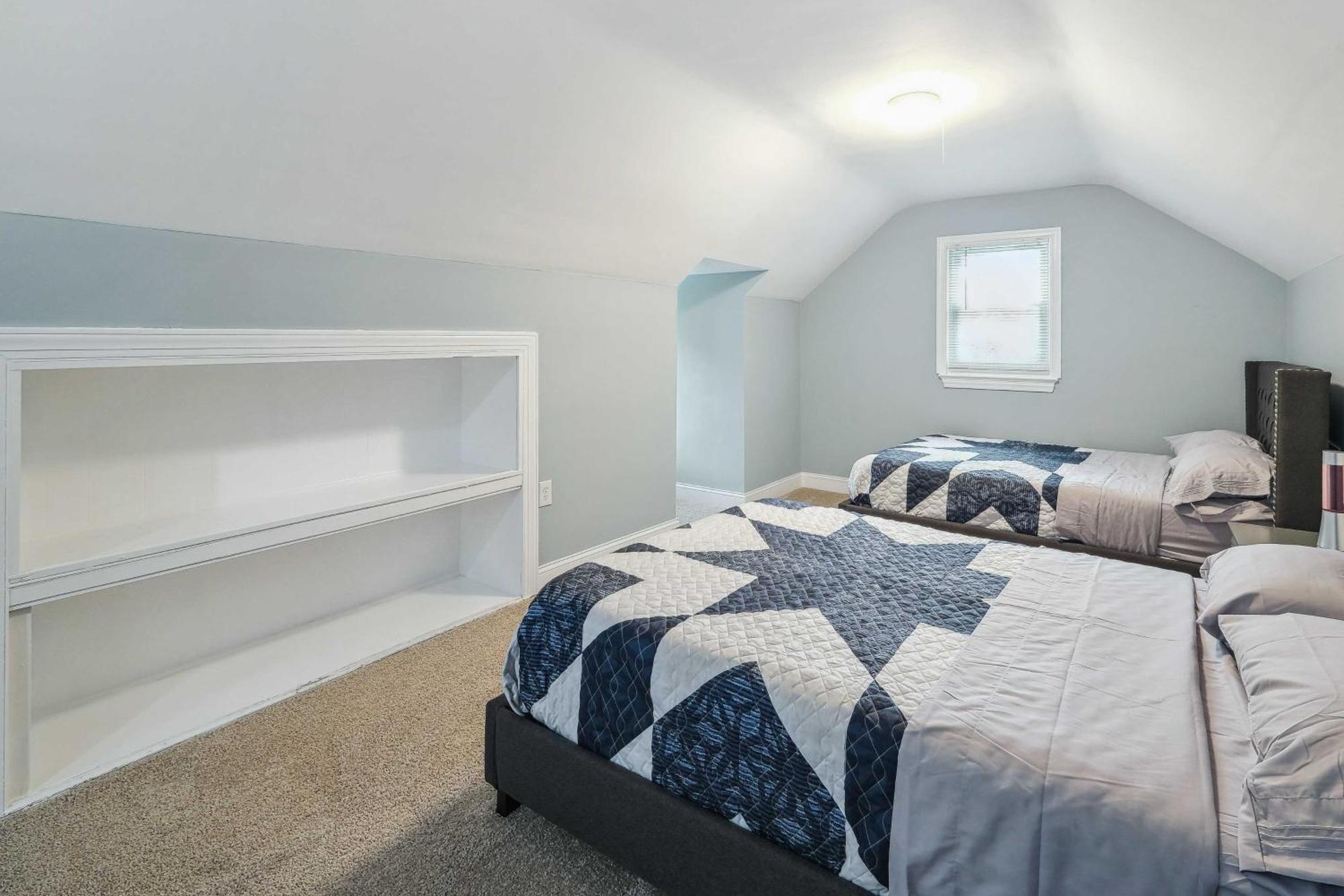 Pet-Friendly Mount Rainier Home With Gas Grill! エクステリア 写真