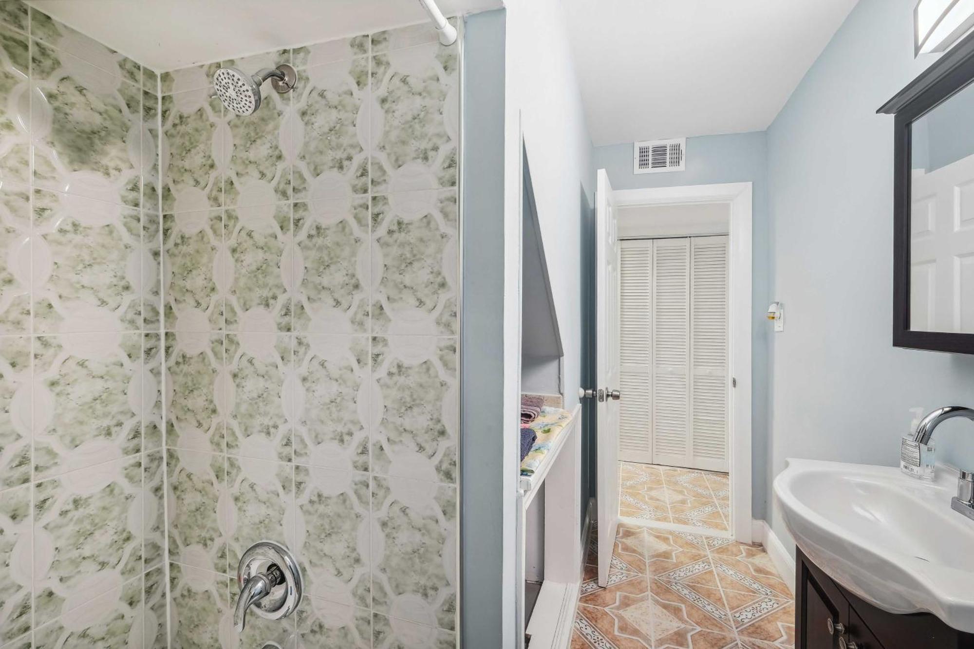 Pet-Friendly Mount Rainier Home With Gas Grill! エクステリア 写真